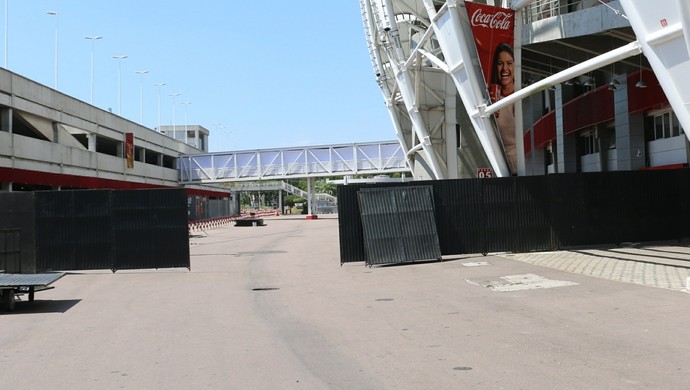 Inter segurança Beira-Rio (Foto: Tomás Hammes / GloboEsporte.com)
