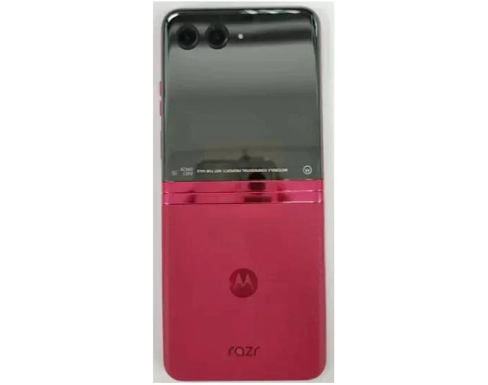 Um dos modelos do Razr 2023 pode ser rosa e preto, de acordo com o vazamento — Foto: Reprodução/91Mobiles