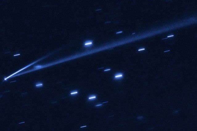 Asteroide 6478 Gault deixa como vestígio sua longa cauda   (Foto: NASA/ESA Hubble Space Telescope)