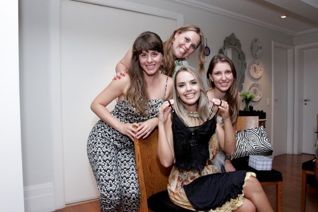 Ch&aacute; de lingerie da Thaeme (Foto: Paduardo/ Ag. News)