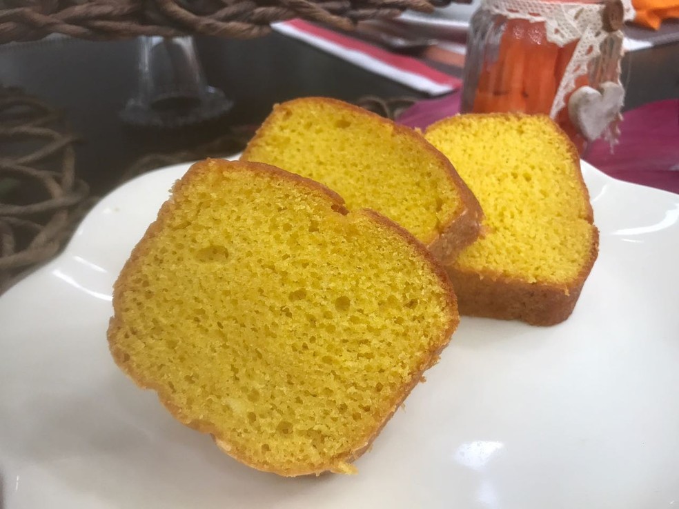 Bolo De Cenoura Com Cobertura De Chocolate