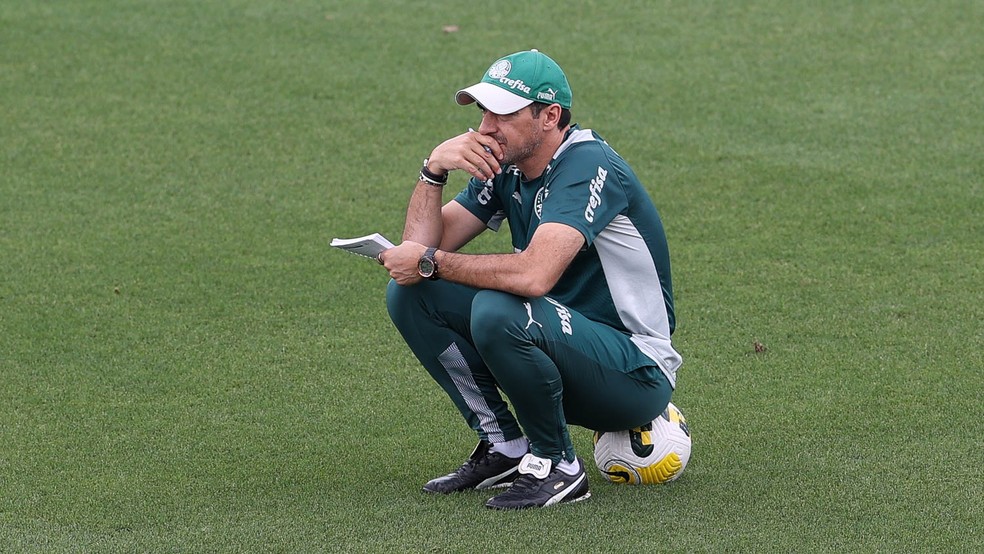 Abel pode conquistar o sexto título no dia em que completa dois anos de sua chegada ao Palmeiras