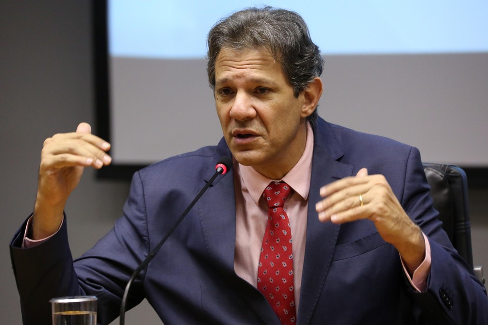 O ministro da Fazenda, Fernando Haddad, durante entrevista no Ministério da Fazenda na semana passada — Foto: Fátima Meira/Futura Press/Estadão Conteúdo