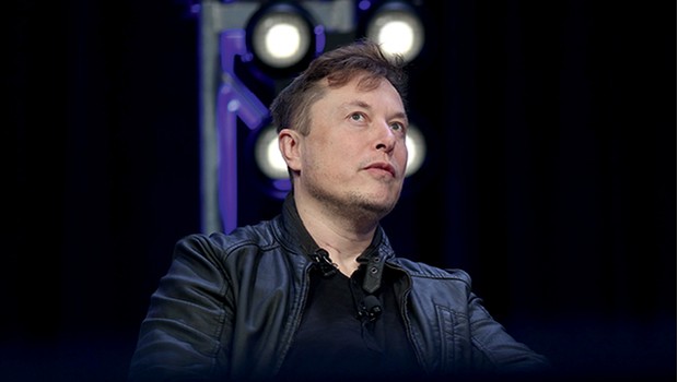  OTIMISMO: Em fevereiro, a montadora Tesla, de Elon Musk, comprou o equivalente a US$ 1,5 bilhão em bitcoins (Foto: Getty Images)