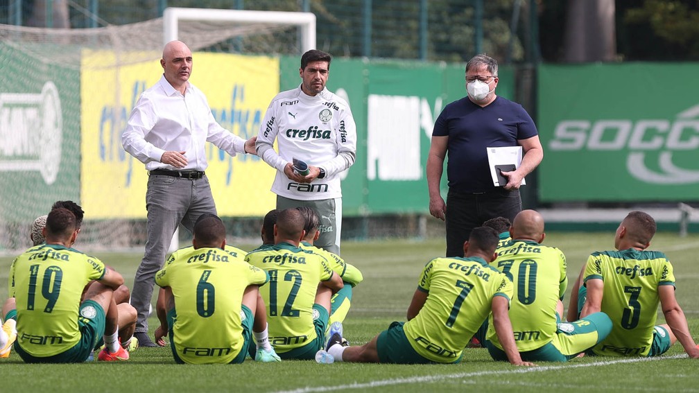 Palmeiras e Abel evitam falar em reforços e mudanças por foco na final da Libertadores