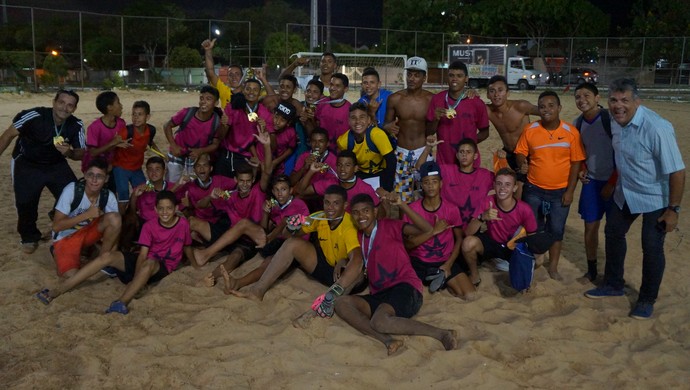 Escola José Fernandes Machado, beach soccer, jerns (Foto: Augusto Gomes/GloboEsporte.com)