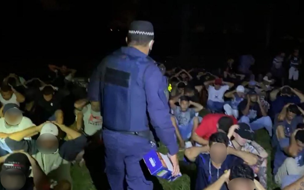 GCM encerra festa clandestina em Goiânia — Foto: Reprodução/TV Anhanguera