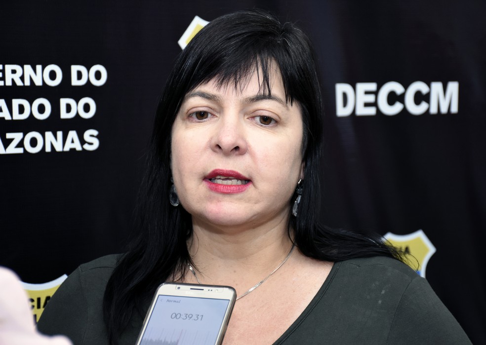 Delegada Débora Mafra, titular da Delegacia Especializada em Crimes Contra a Mulher (DECCM). — Foto: Divulgação/PC-AM