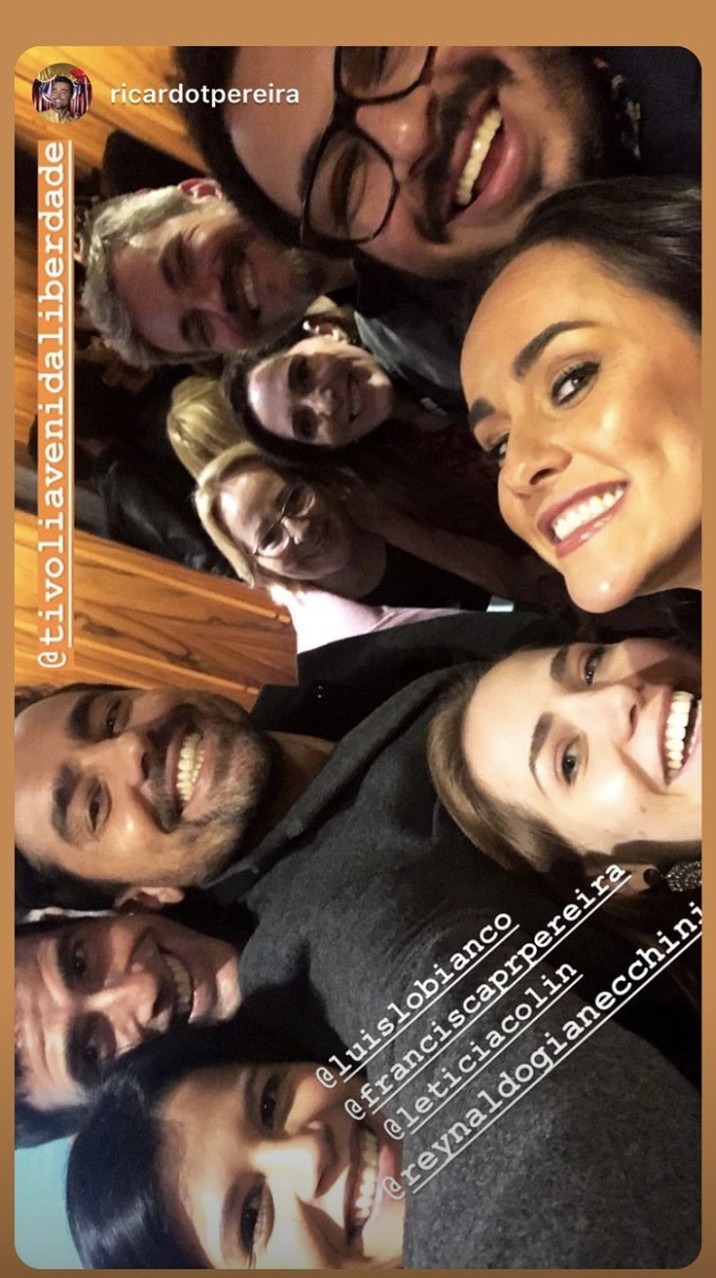 Leticia Colin com Ricardo Pereira, Reynaldo Gianecchini e amigos em Portugal. (Foto: (Foto: Reprodução / Instagram) )