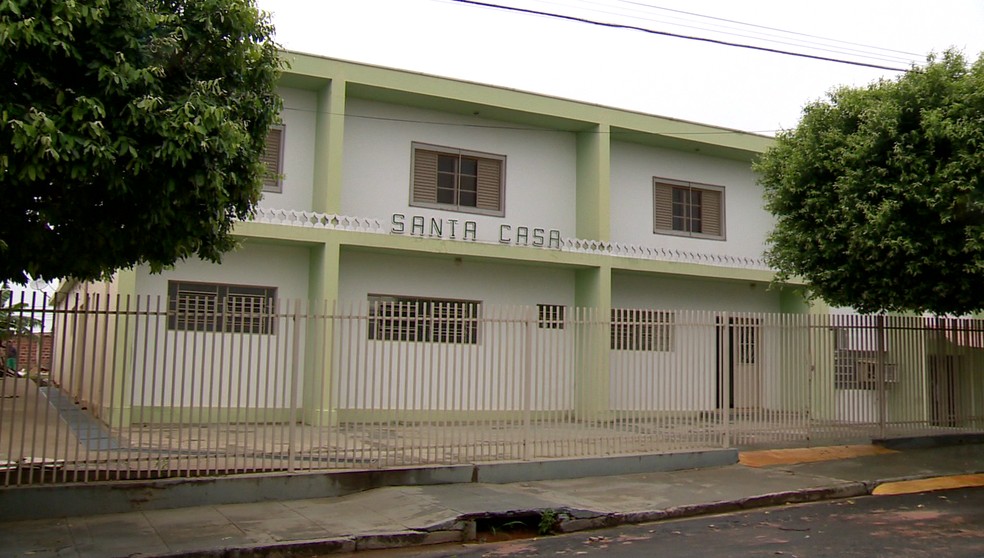 Criança foi atendida na Santa Casa de Parapuã, mas não resistiu e morreu — Foto: TV Fronteira