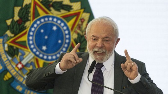 Lula demonstra preocupação com crescimento baixo e prega parcerias com iniciativa privada