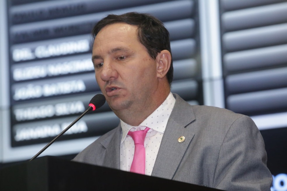 Valdir Barranco (PT) diz que cidadão não aguenta mais pagar impostos — Foto: Ronaldo Mazza/ ALMT