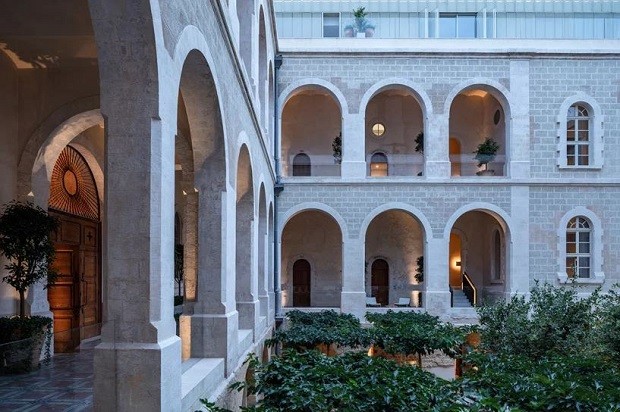 Antigo hospital e monastério em Tel Aviv é transformado em hotel (Foto: Reprodução/Amit Geron)