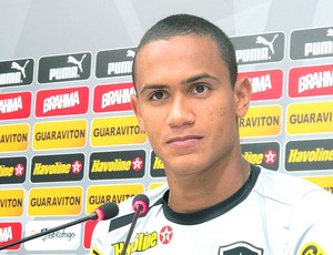 Renan treino Botafogo (Foto: Fred Huber)