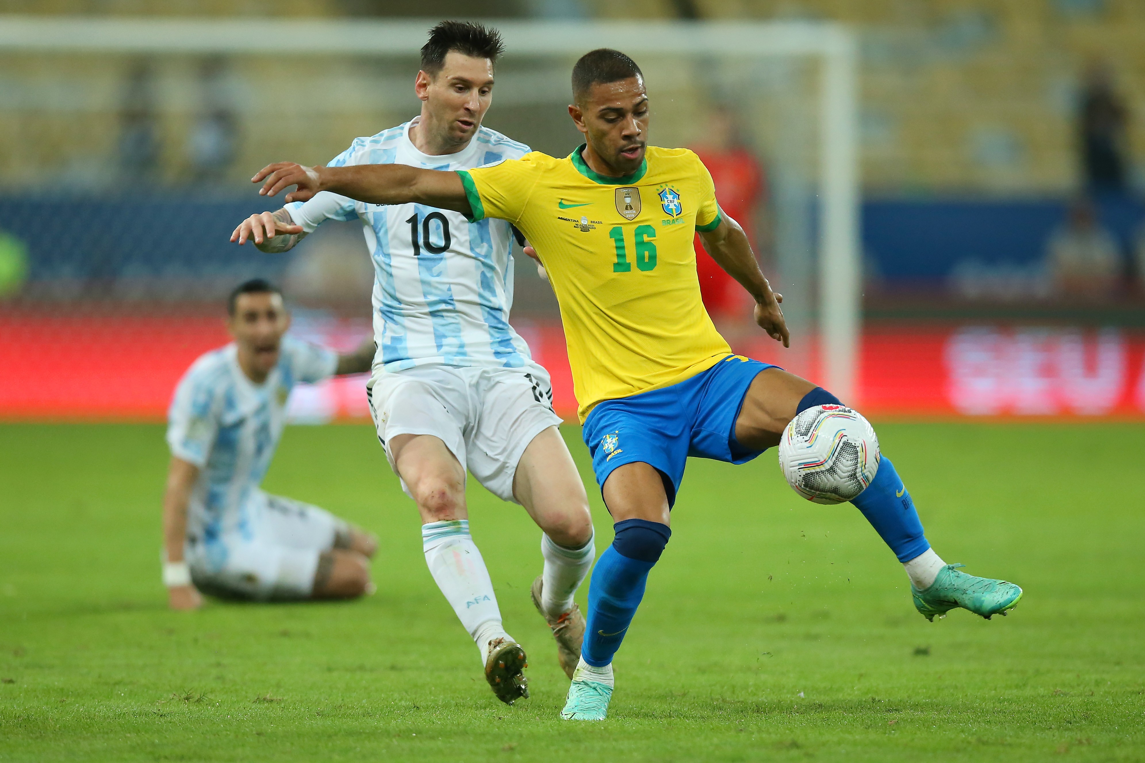 Renan Lodi diz como idas a psicólogo ajudaram a superar trauma da Copa América (Foto: Alexandre Schneider/Getty Images)
