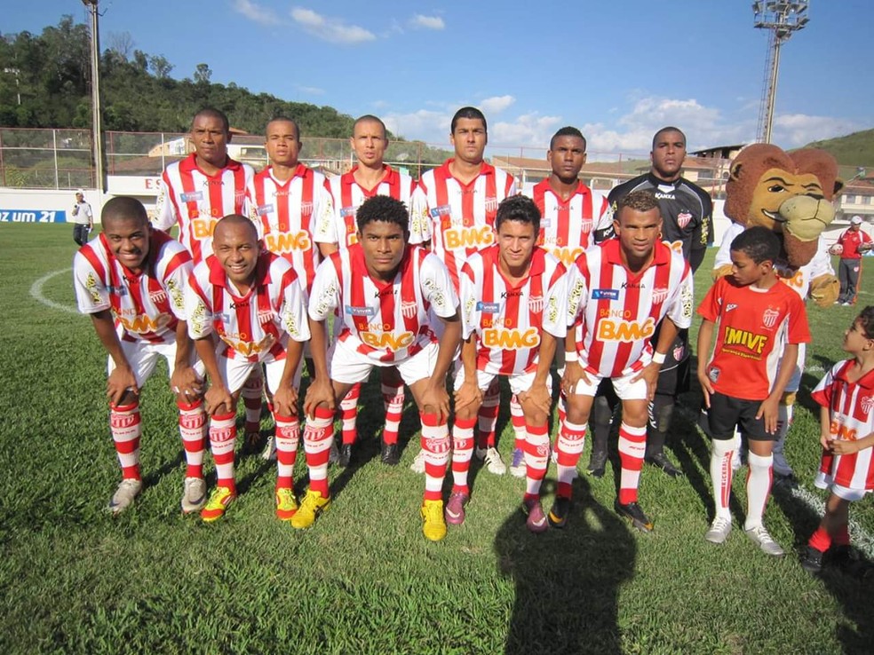 Elisson defendeu o Villa na temporada de 2012 â€” Foto: DivulgaÃ§Ã£o Villa Nova