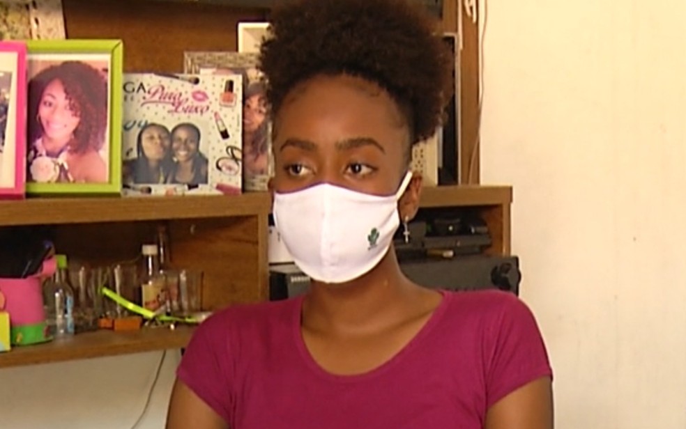 Geovana, de 15 anos, denunciou que foi alvo de injúria racial de professor em colégio de Luziânia — Foto: Reprodução/TV Anhanguera