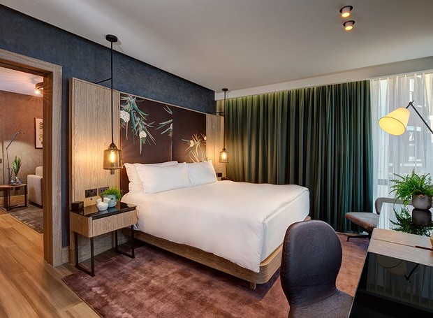 Hotel inaugura a primeira suíte do mundo estruturada com materiais orgânicos  (Foto: Facebook / HiltonLondonBankside)