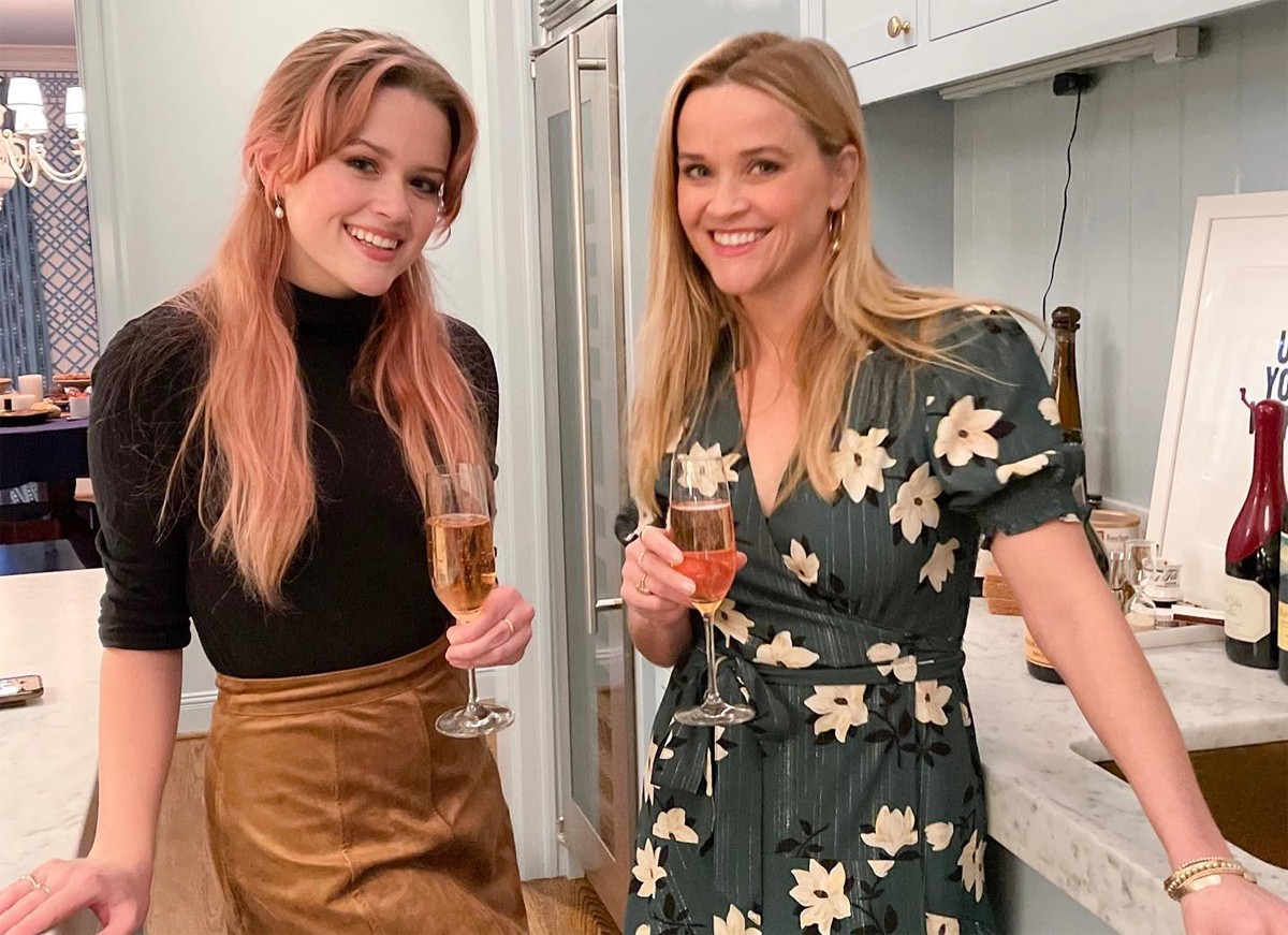 Ava e Reese Witherspoon parecem irmãs, mas são mãe e filha (Foto: Reprodução / Instagram)