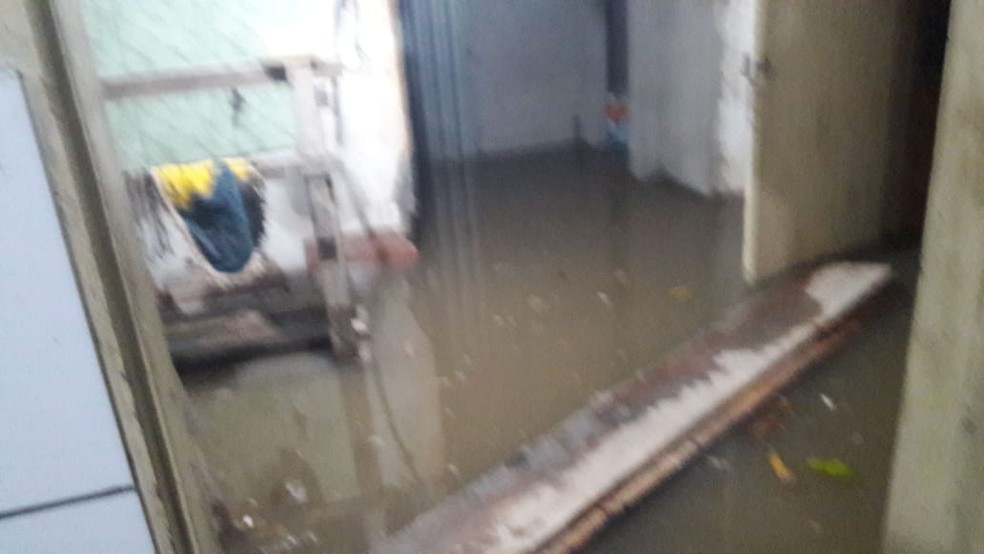 Volume da chuva invadiu casas em Almadina, na Bahia — Foto: Divulgação/Prefeitura de Almadina