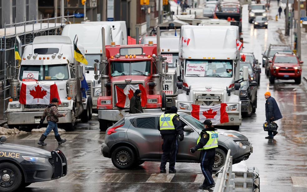 Os protesto liderados por caminhoneiros no Canadá já duram duas semanas — Foto: Reuters/Blair Gable 