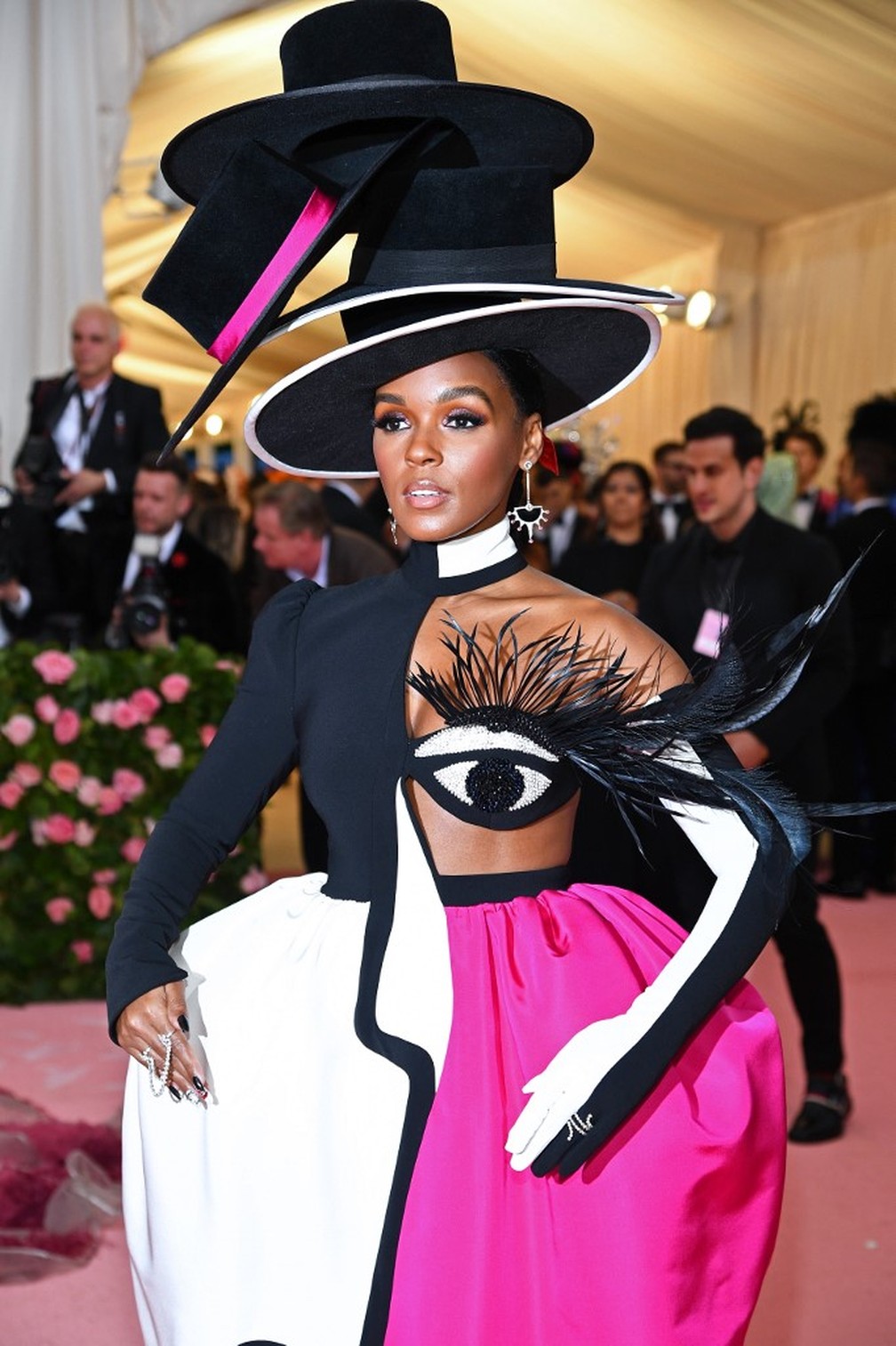Janelle Monáe no Met Gala 2019 — Foto: Dimitrios Kambouris / GETTY IMAGES NORTH AMERICA / AFP