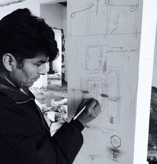 Freddy Mamani trabalhava como assistente de pedreiro até conseguir uma vaga no curso de construção civil (Foto: Reprodução/Instagram/freddy_mamani_silvestre)