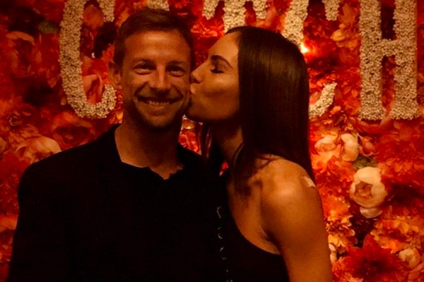 O piloto e campeão de Fórmula 1 Jenson Button e a modelo Brittny Ward (Foto: Instagram)