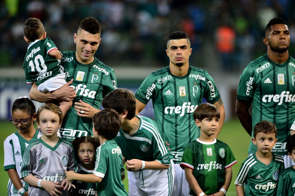 Atuações: Juninho falha duas vezes, e Borja salva o Palmeiras de derrota