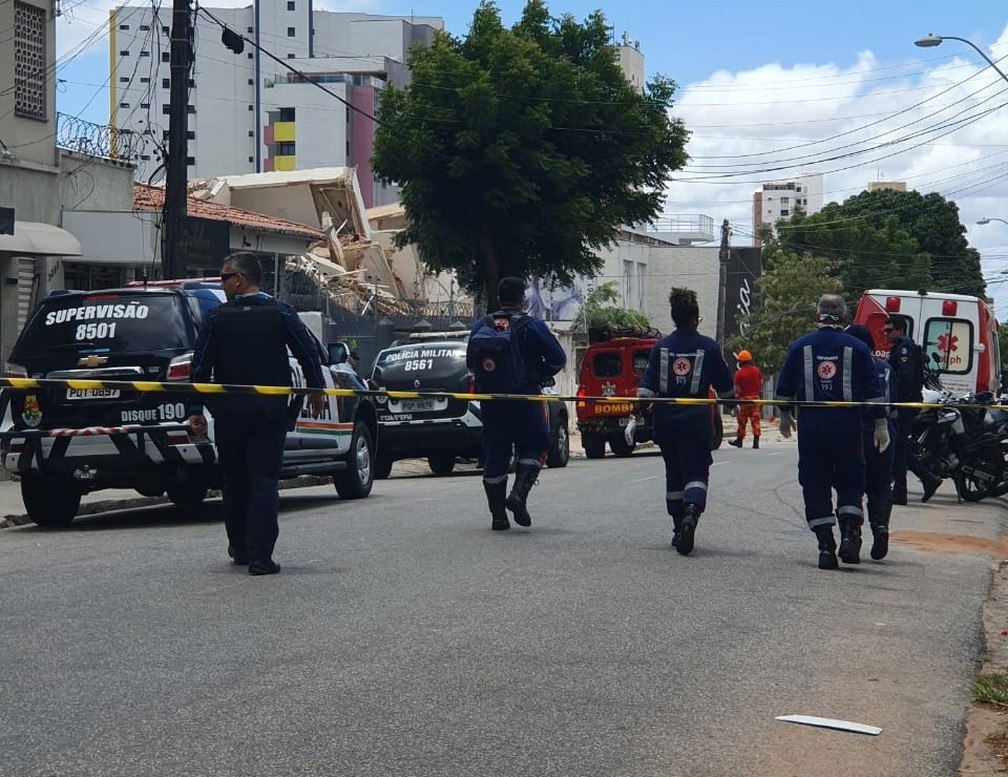 Ruas da região foram isoladas após prédio de sete andares desabar em Fortaleza — Foto: Arquivo pessoal