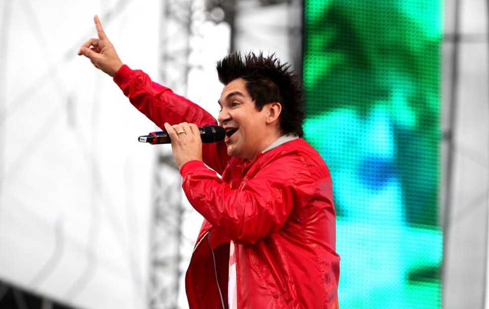 Regis Danese Ã© uma das atraÃ§Ãµes da Marcha â Foto: Alexandre DurÃ£o/G1