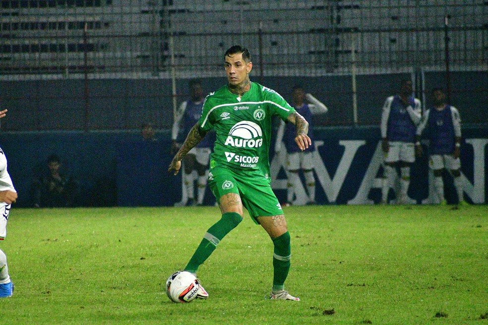 Victor Ramos durante a passagem pela Chapecoense — Foto: Julia Galvão/ACF