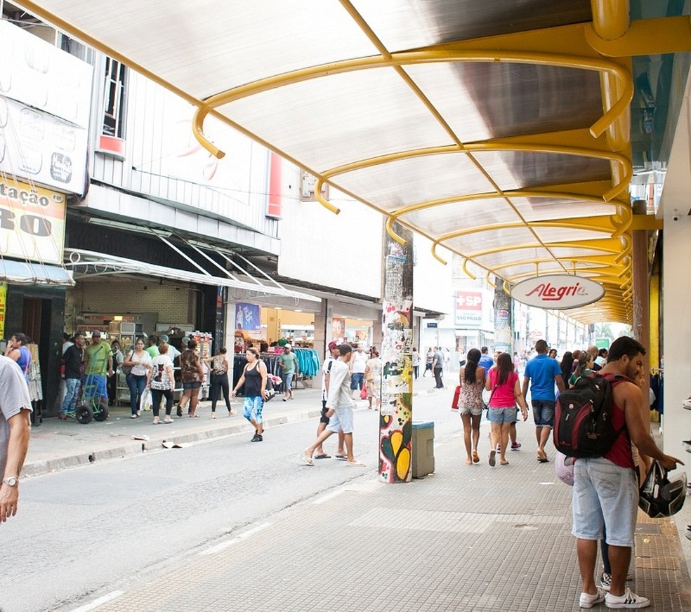 Crime aconteceu na Rua Martim Afonso, uma das principais vias do Centro de São Vicente, SP, (Foto: Divulgação / Prefeitura de São Vicente)