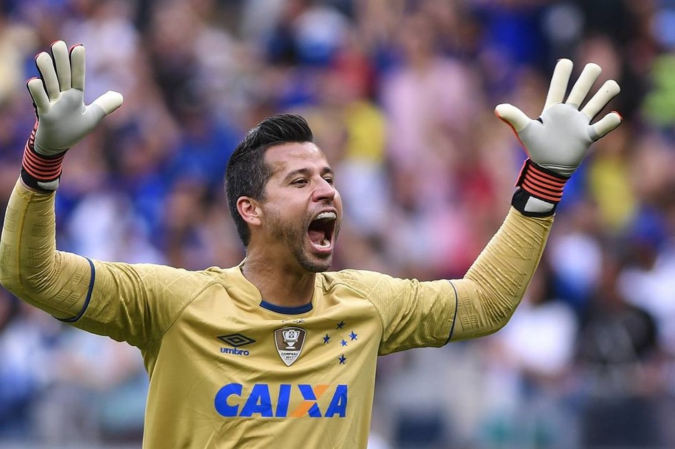 Cruzeiro x Fluminense: Fábio volta ao Mineirão, palco de sete títulos e 18 pênaltis defendidos; relembre