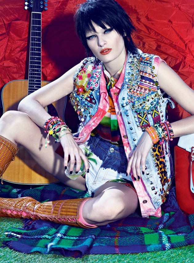 Rock in Rio 2019:  Isabelli Fontana entra na onda dos grandes festivais de música na foto publicada na Vogue de setembro de 2013 (Foto: Arquivo Vogue)