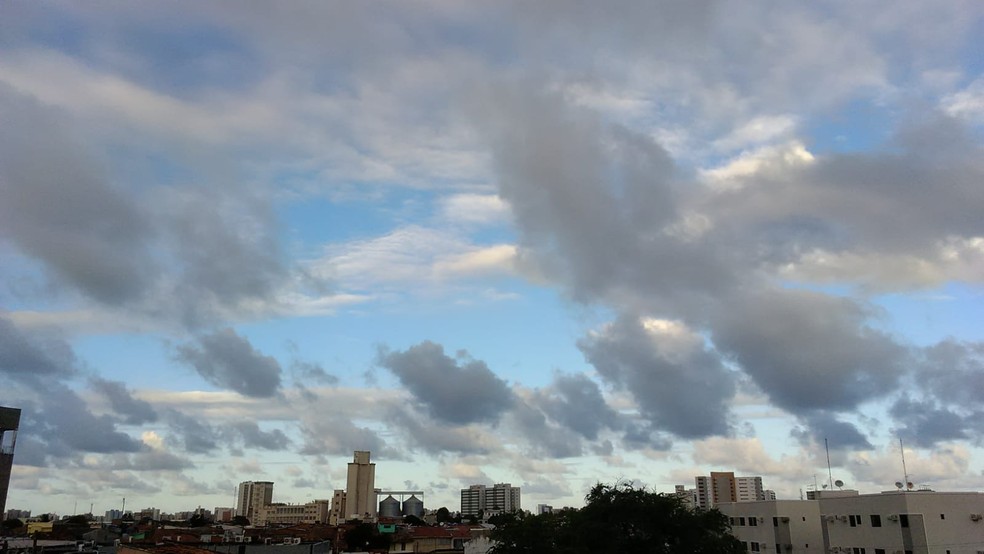 Tempo pode ficar nublado ter chuva rápida em algumas regiões do estado — Foto: Ana Clara Pontes/g1