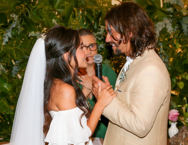 Brena Lopes e Guilherme Boury se casam em SP (Foto: Marcos Ribas/Brazil News)