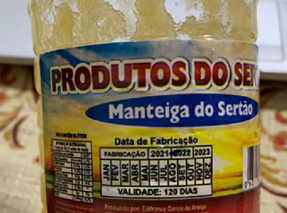 Rótulos falsificados de produtos  — Foto: Divulgação/Sesap