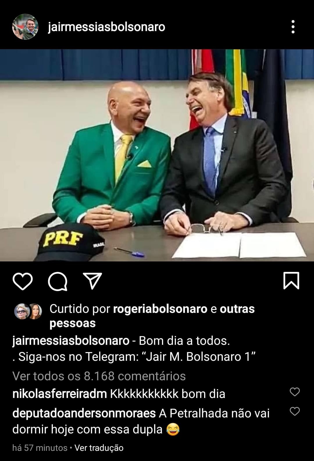 Bolsonaro publica foto rindo com Luciano Hang