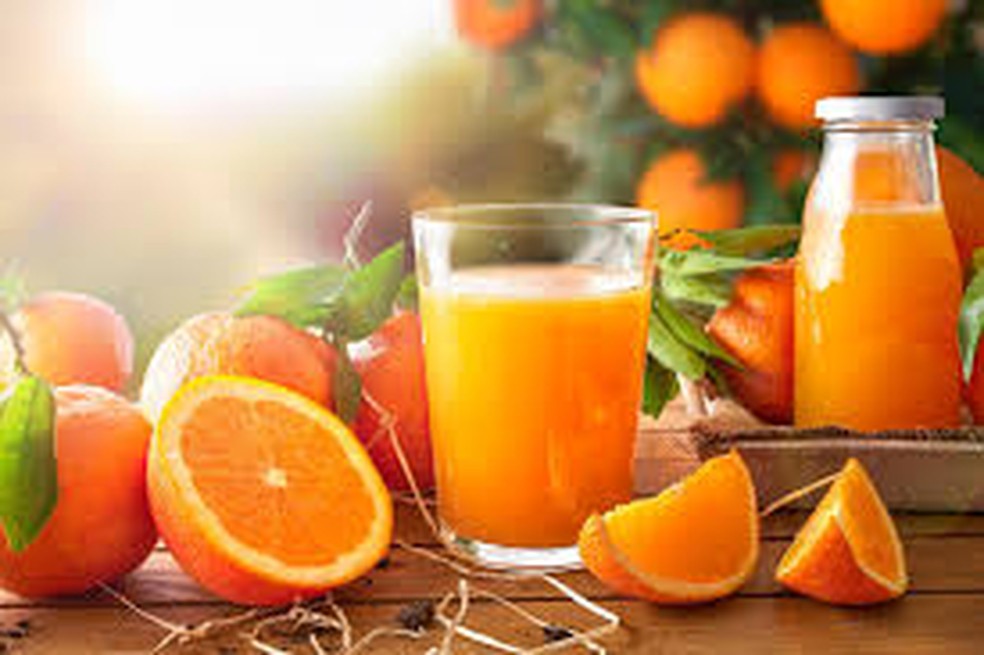 Suco detox de laranja — Foto: Reprodução