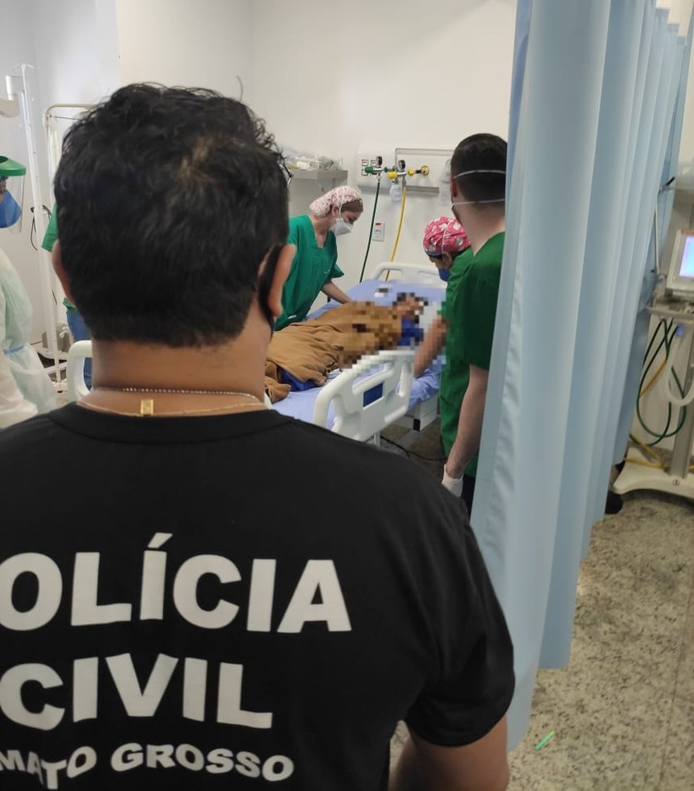 Heitor Maciel dos Santos, de 2 anos, desapareceu em Lucas do Rio Verde e foi encontrado três dias depois; foto mostra garoto passando por exames em hospital — Foto: Polícia Civil de Mato Grosso