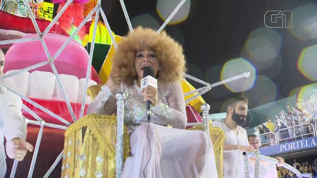 Neta de Elza Soares fala sobre interpretar avó: 'uma responsa'