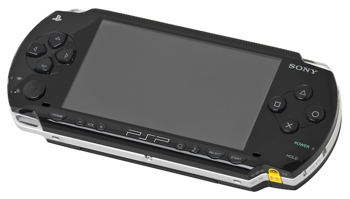 O PSP, primeiro portátil da Sony, é o novo videogame mais vendido da história (Foto: Reprodução/Wikipedia)