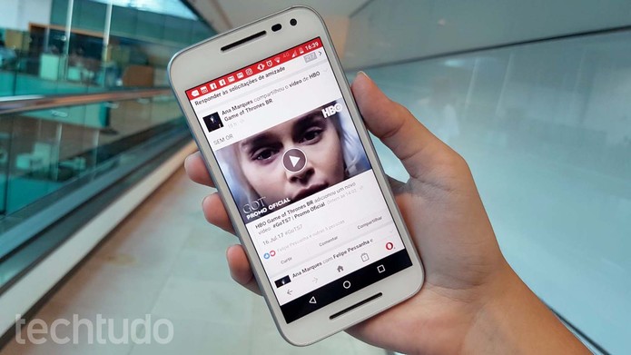 Veja como baixar vídeos do Facebook usando o Opera Mini no celular Android (Foto: Ana Marques/TechTudo)