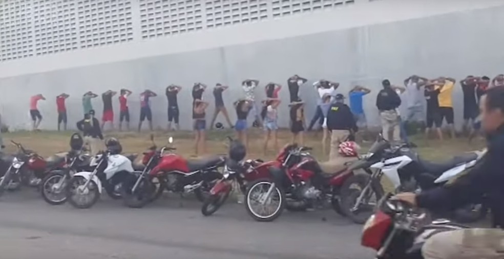 59 motocicletas que seriam usadas em rachas foram apreendidas durante operação da PRF no Ceará — Foto: PRF/Divulgação
