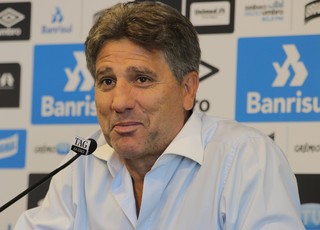Renato antecipa concentração para decisões e Libertadores: Carne fraca