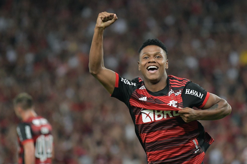 Matheus França tem um gol pelo profissional do Flamengo — Foto: Alexandre Durão