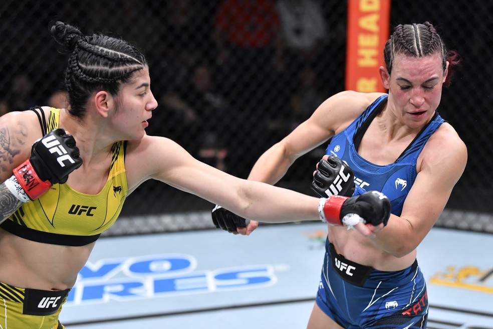 Ketlen Vieira aplicou golpes duros em Miesha Tate no UFC — Foto: Getty Images