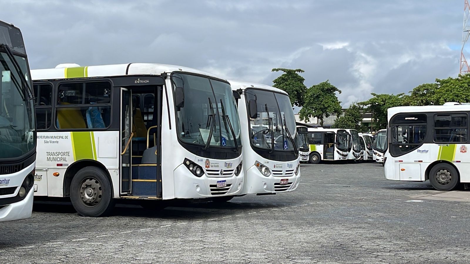 Motoristas de ônibus em São Vicente anunciam nova greve a partir de sexta-feira