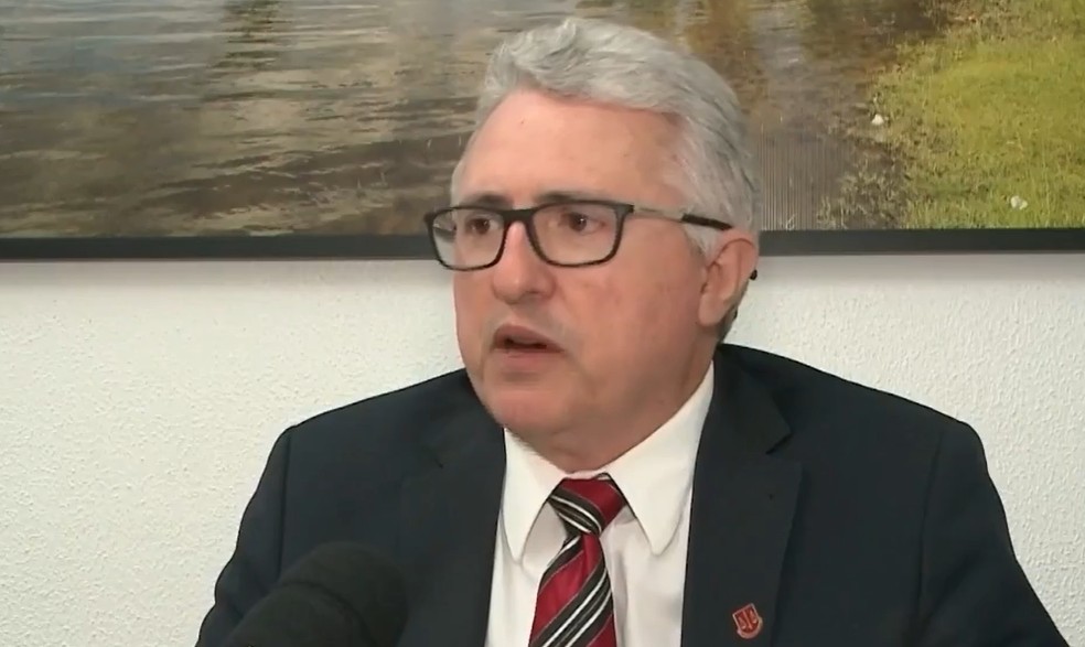 Procurador do Ministério Público de Contas, Pinheiro Júnior, afirmou que tem uma auditoria em andamento afim de fiscalizar a folha de pagamentos da Alepi. — Foto: Reprodução / TV Clube 